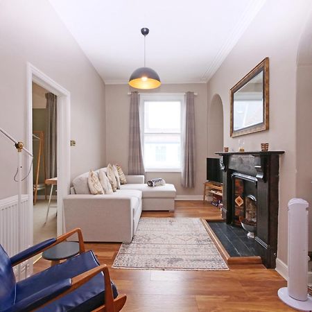 Fifth Quarter Apartment With Free Parking York Zewnętrze zdjęcie